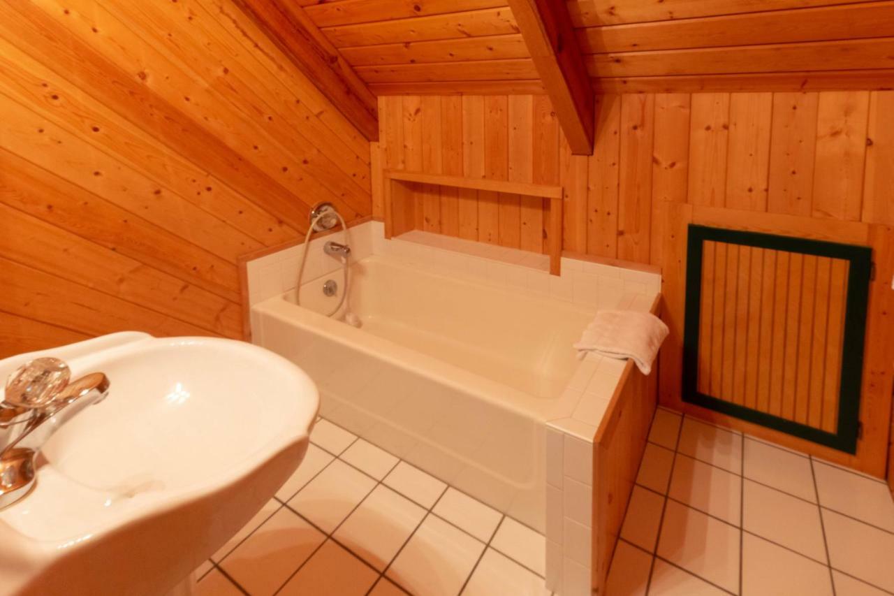 Creekside Bunkhouse Villa Whittier Buitenkant foto