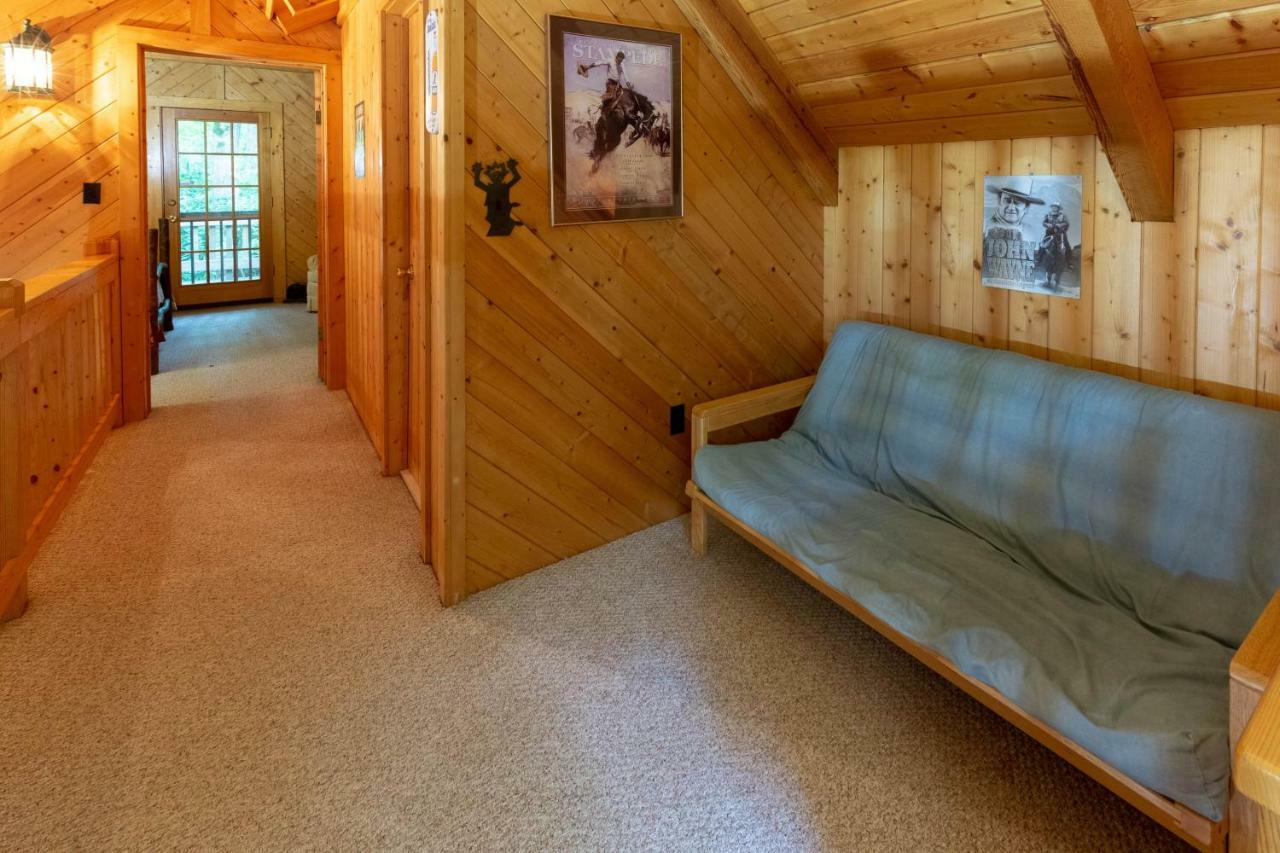 Creekside Bunkhouse Villa Whittier Buitenkant foto